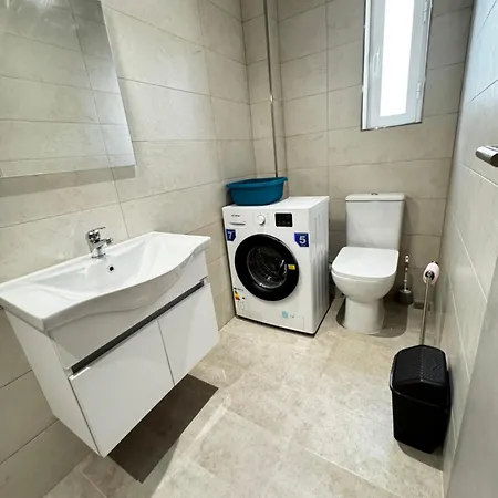 Διαμέρισμα Bright 3 Bedroom In